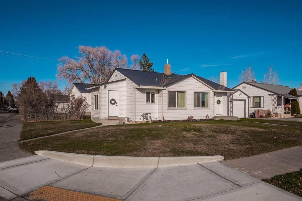 Professionally Designed Central Idaho Falls Home - 4 Bed 2 Bath 外观 照片